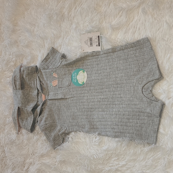 Baby Unisex Romper - Picture 5 of 6